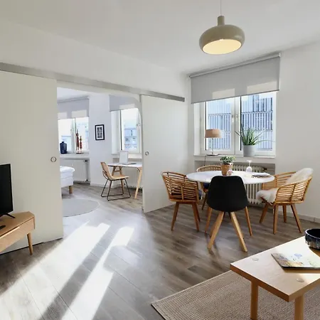 Boho Apartment: Netflix + Balcony + Bathtub エッセン