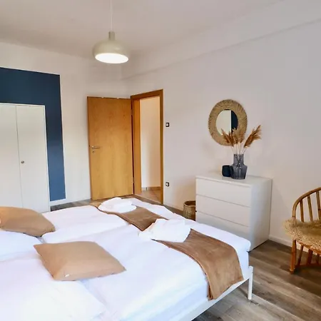 アパート Boho Apartment: Netflix + Balcony + Bathtub